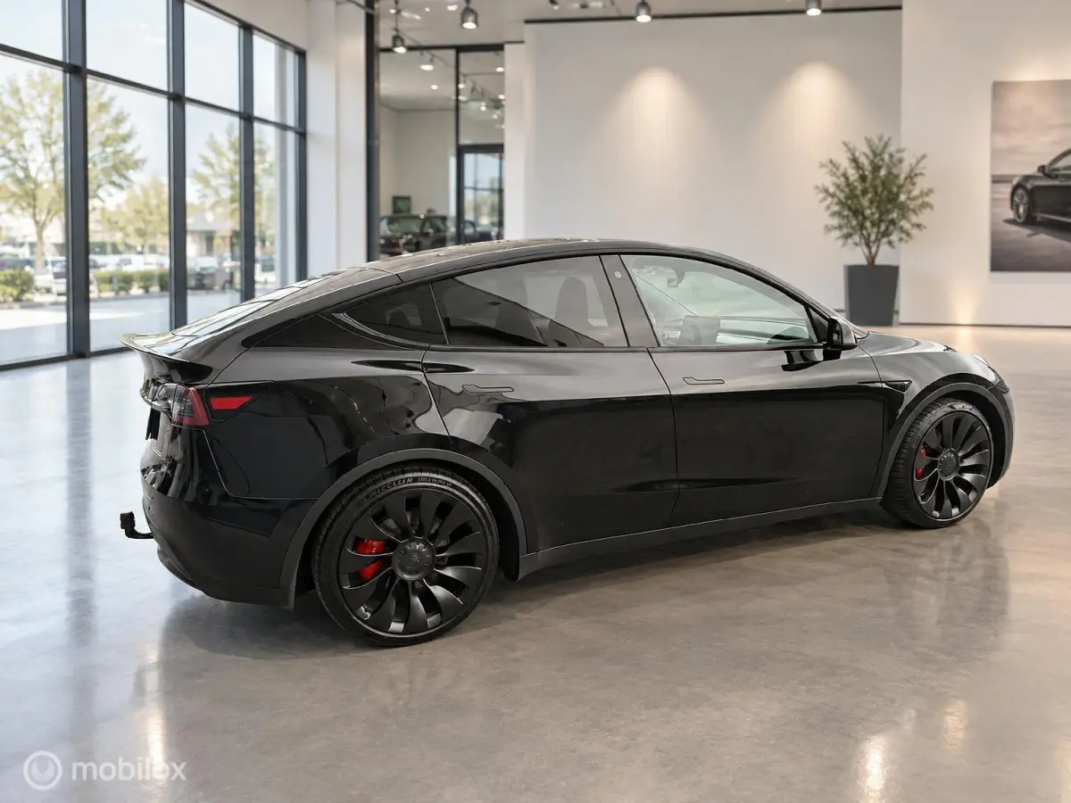 Performance AWD 463PK | SOH 90% | 21”| Accugarantie 2031 | Trekhaak 1600kg | Warmtepomp | Autopilot