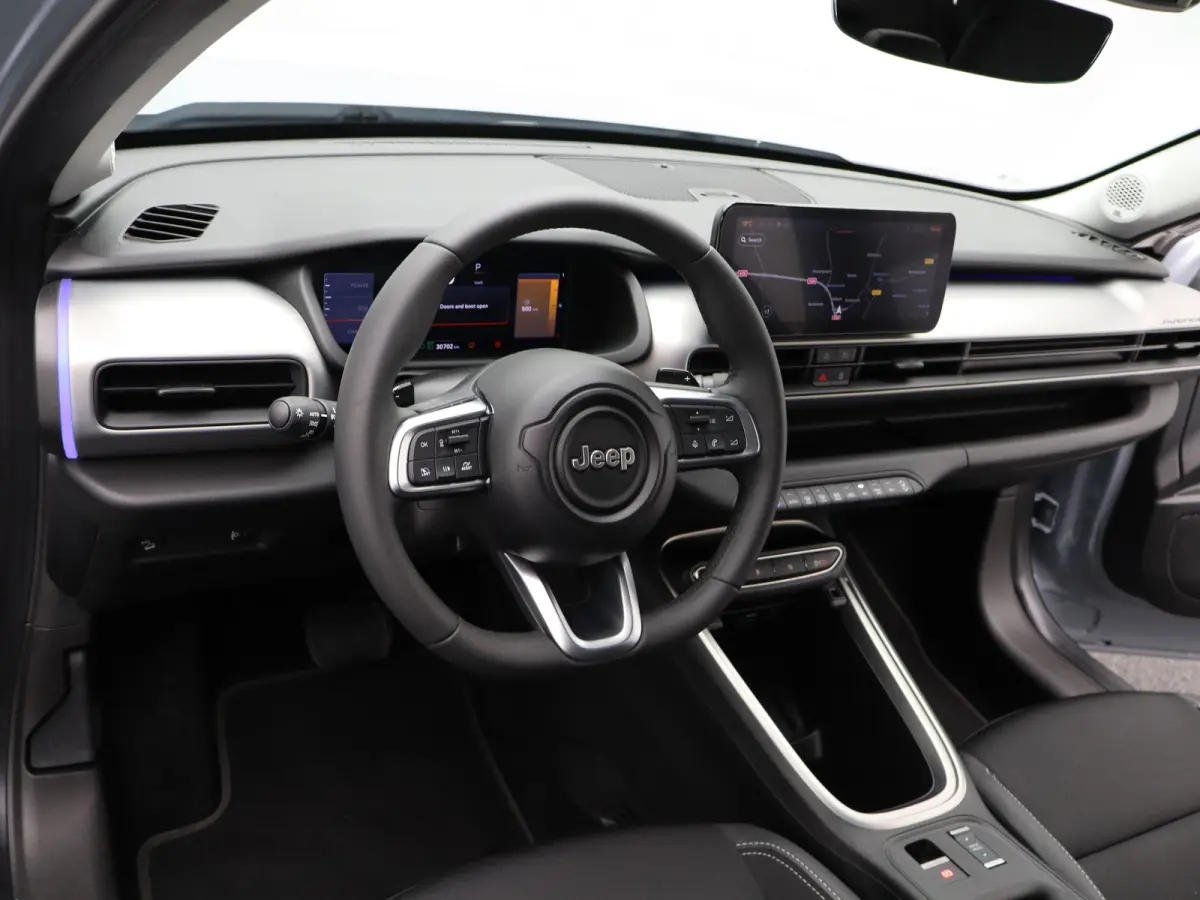 1.2 e-Hybrid Summit | Apple Carplay/Android Auto | Camera | Premium Audio | Parkeersensoren Voor en Achter | Keyless  | Navigatie | 18" Lichtmetalen Velgen | Adaptieve Cruise Control | Dualz
