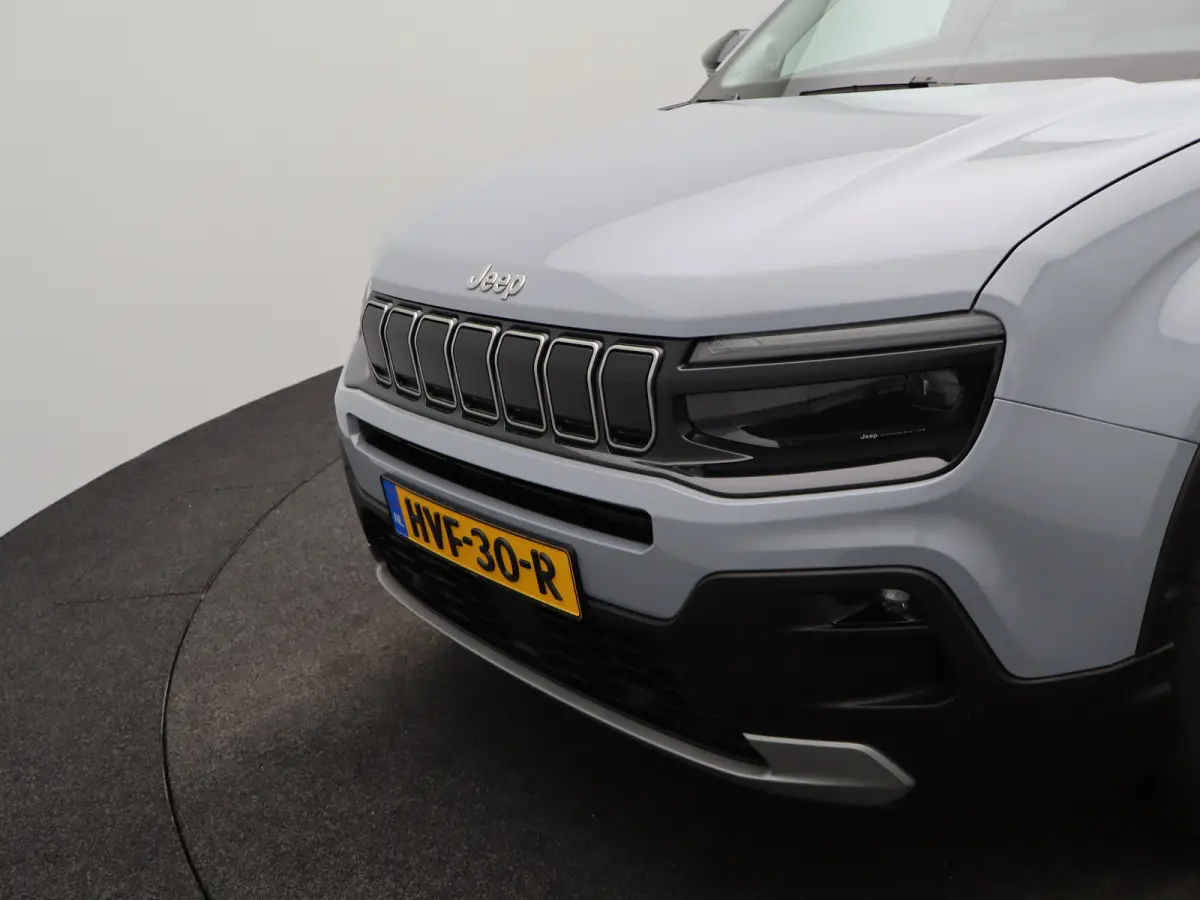 1.2 e-Hybrid Summit | Apple Carplay/Android Auto | Camera | Premium Audio | Parkeersensoren Voor en Achter | Keyless  | Navigatie | 18" Lichtmetalen Velgen | Adaptieve Cruise Control | Dualz