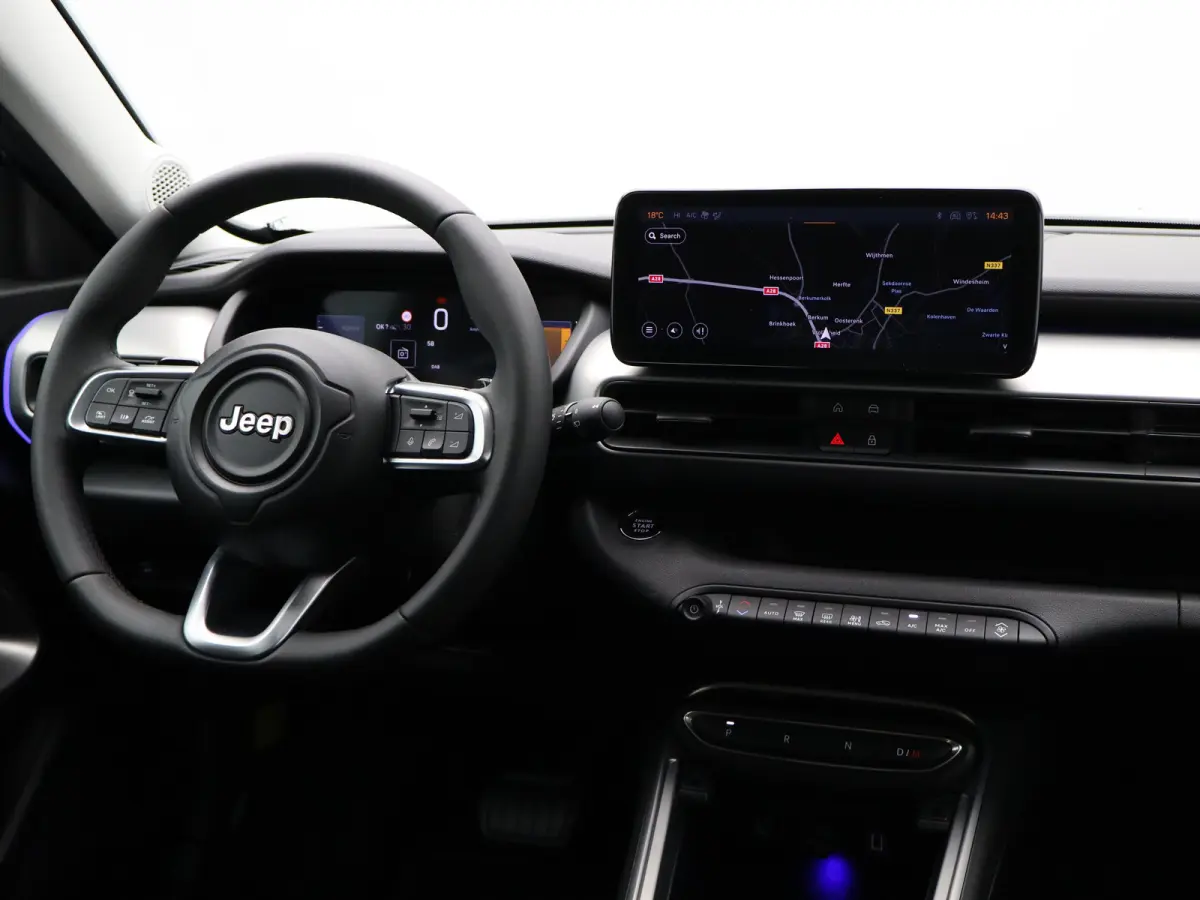 1.2 e-Hybrid Summit | Apple Carplay/Android Auto | Camera | Premium Audio | Parkeersensoren Voor en Achter | Keyless  | Navigatie | 18" Lichtmetalen Velgen | Adaptieve Cruise Control | Dualz