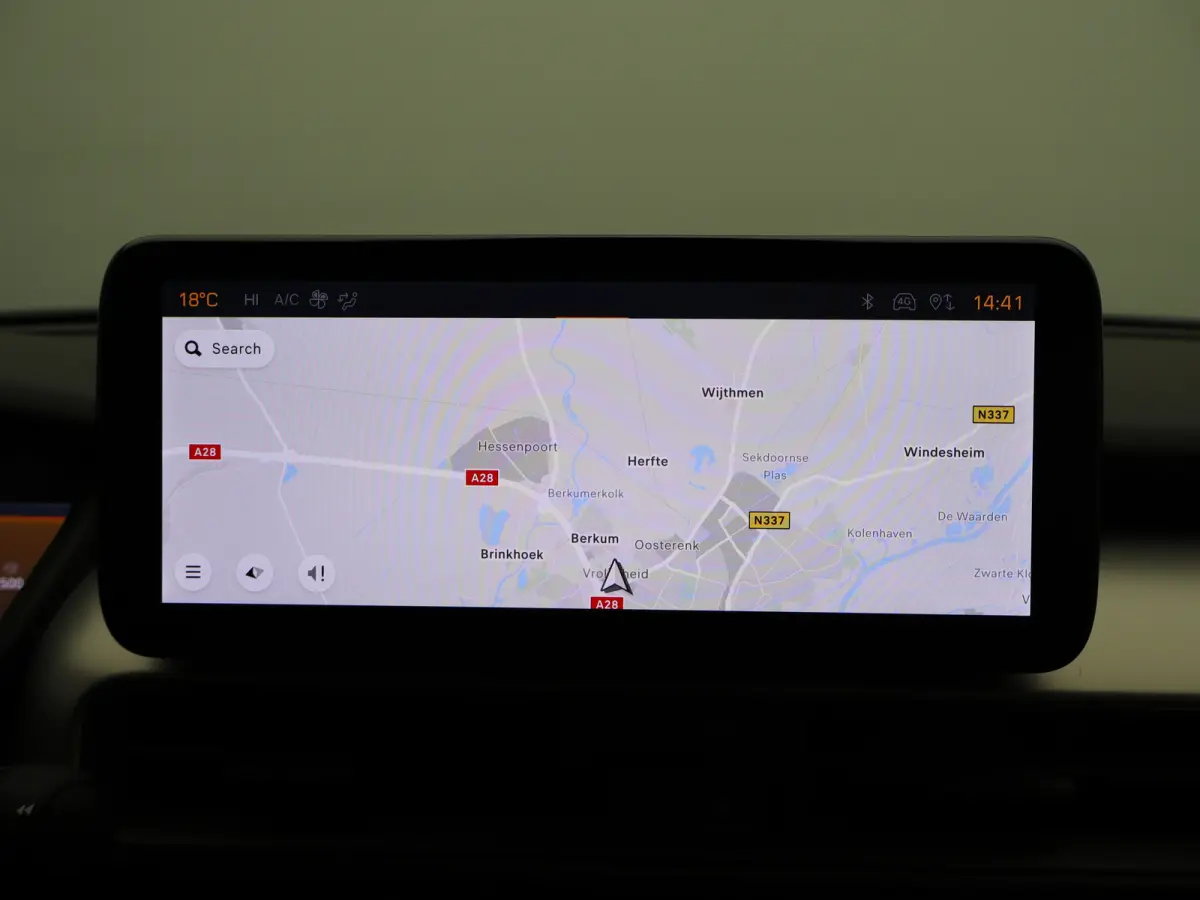 1.2 e-Hybrid Summit | Apple Carplay/Android Auto | Camera | Premium Audio | Parkeersensoren Voor en Achter | Keyless  | Navigatie | 18" Lichtmetalen Velgen | Adaptieve Cruise Control | Dualz