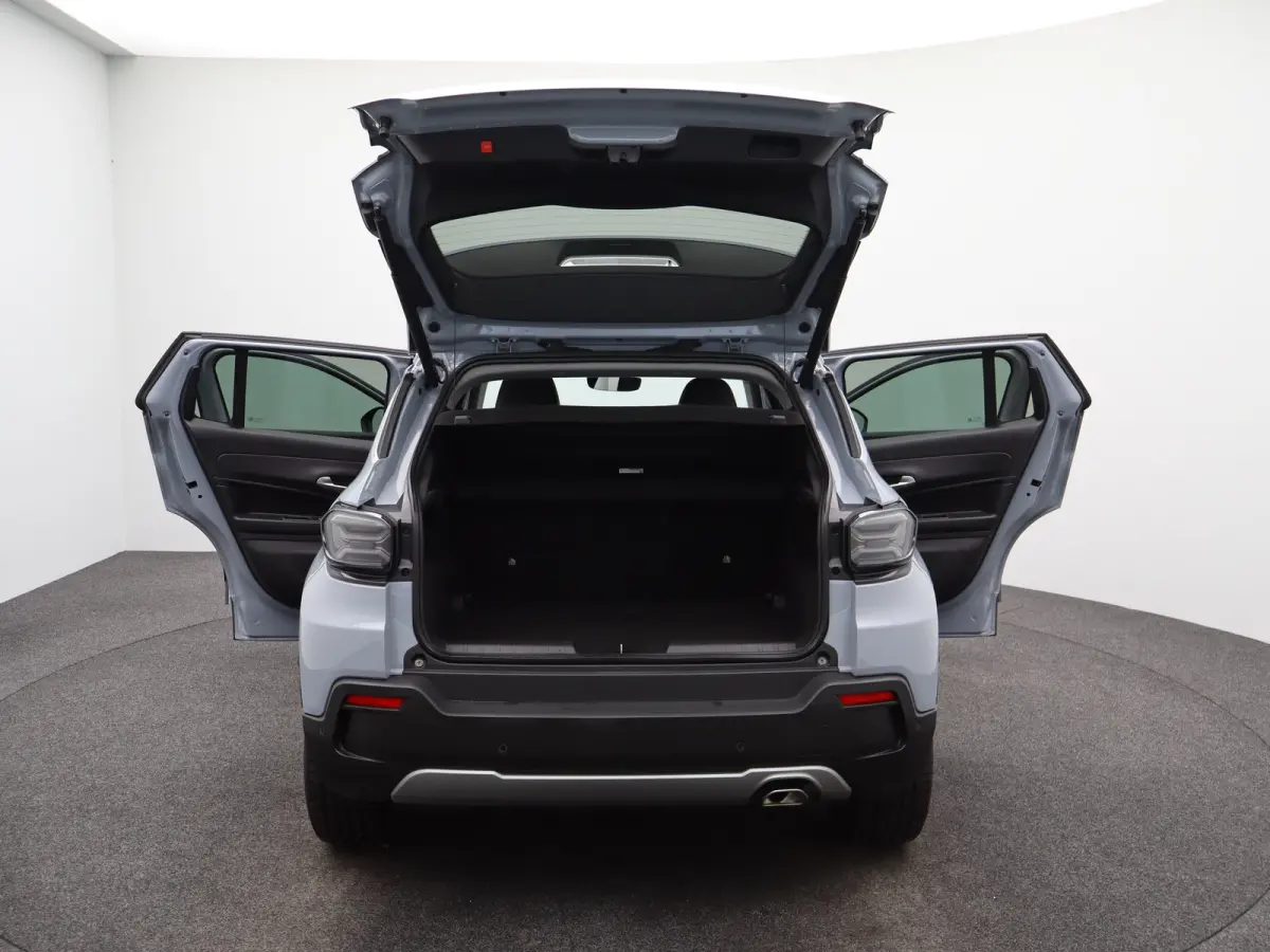 1.2 e-Hybrid Summit | Apple Carplay/Android Auto | Camera | Premium Audio | Parkeersensoren Voor en Achter | Keyless  | Navigatie | 18" Lichtmetalen Velgen | Adaptieve Cruise Control | Dualz
