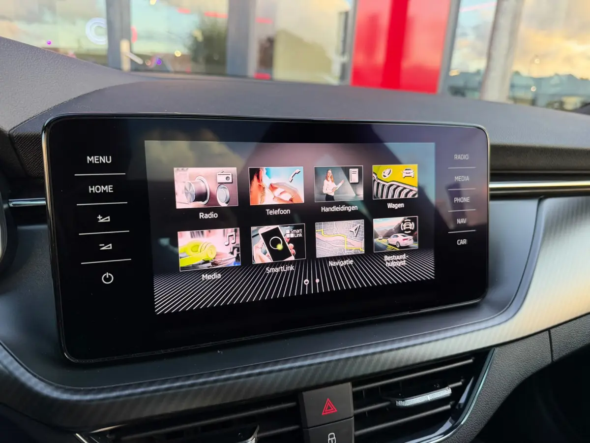 1.0 TSI DSG-7 Monte Carlo Vol | Pano | Camera | Parksens | Stoelverwarming | Carplay | Keyless |