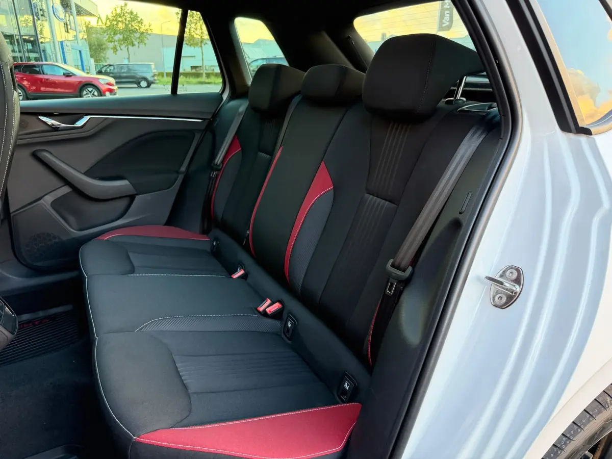 1.0 TSI DSG-7 Monte Carlo Vol | Pano | Camera | Parksens | Stoelverwarming | Carplay | Keyless |