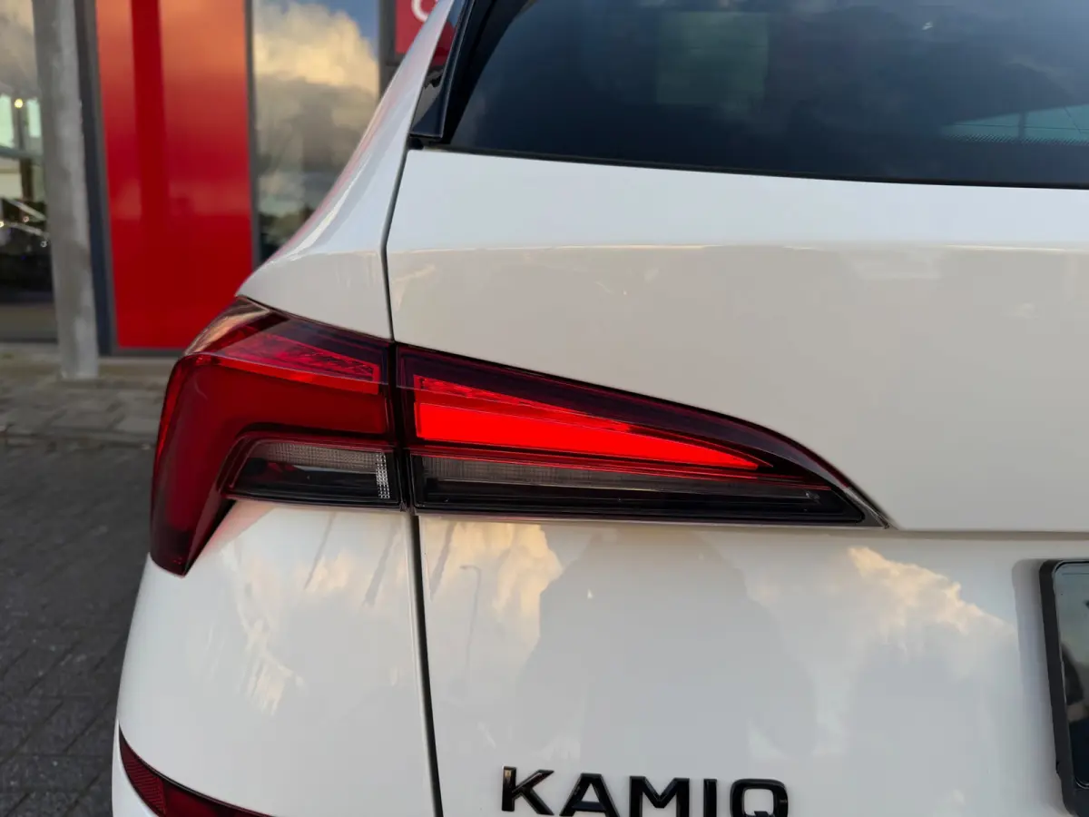1.0 TSI DSG-7 Monte Carlo Vol | Pano | Camera | Parksens | Stoelverwarming | Carplay | Keyless |