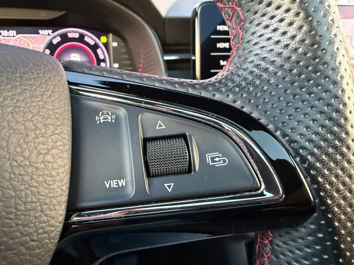 1.0 TSI DSG-7 Monte Carlo Vol | Pano | Camera | Parksens | Stoelverwarming | Carplay | Keyless |
