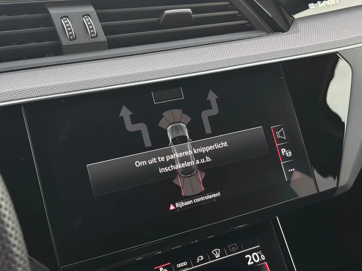 SQ8 S quattro 115 kWh(1e Eig, Dealer OnderH, B&O, Luchtvering, Camera, Carplay, StoelV, Automatisch Inparkeren,Etc)