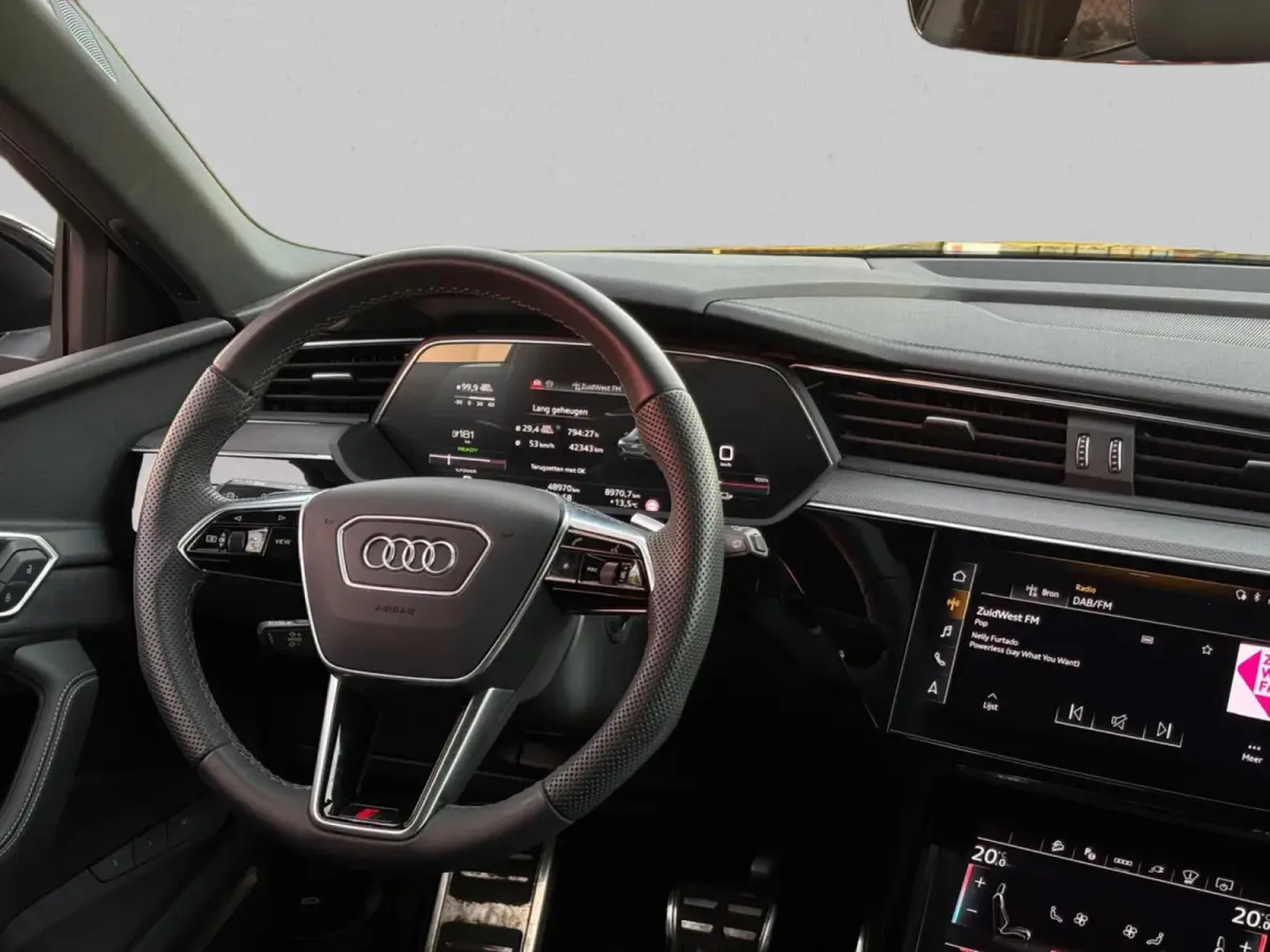 SQ8 S quattro 115 kWh(1e Eig, Dealer OnderH, B&O, Luchtvering, Camera, Carplay, StoelV, Automatisch Inparkeren,Etc)
