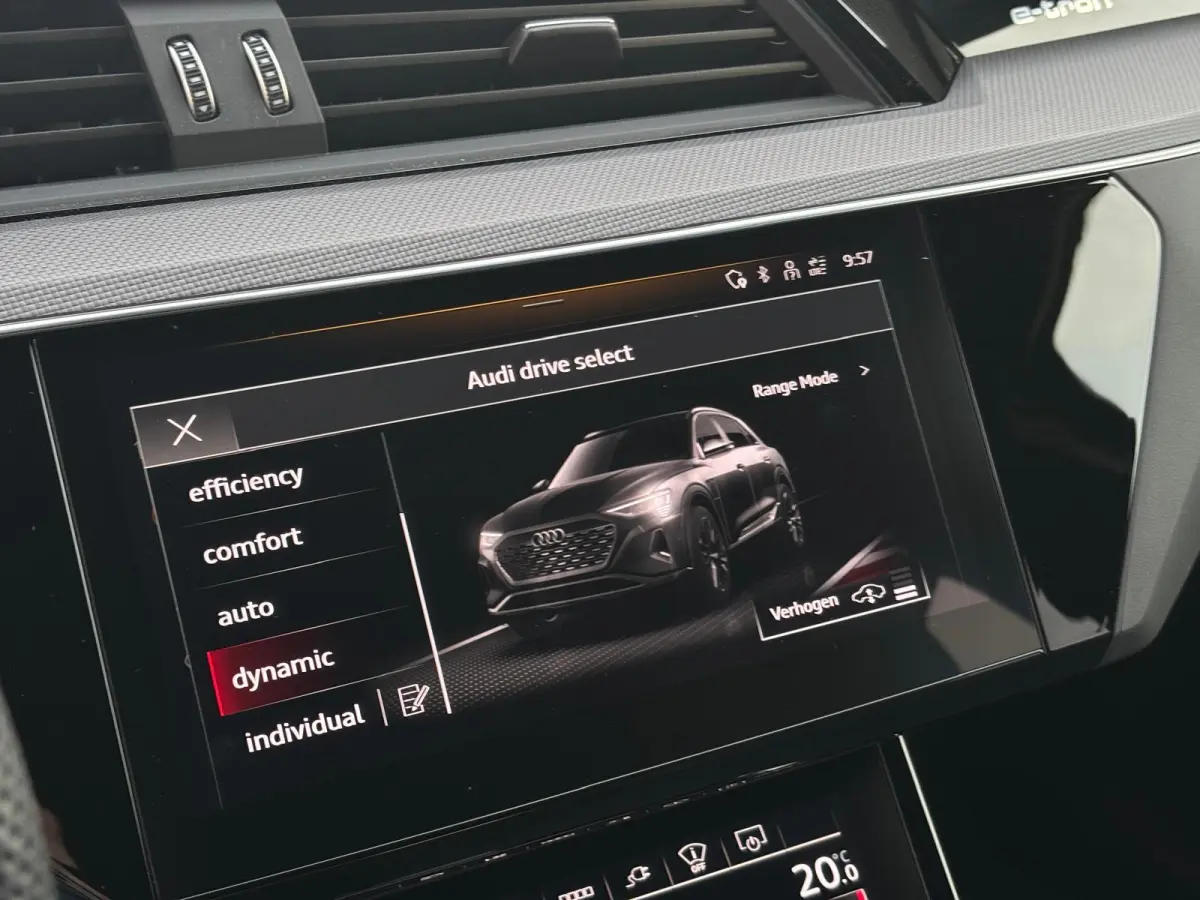 SQ8 S quattro 115 kWh(1e Eig, Dealer OnderH, B&O, Luchtvering, Camera, Carplay, StoelV, Automatisch Inparkeren,Etc)