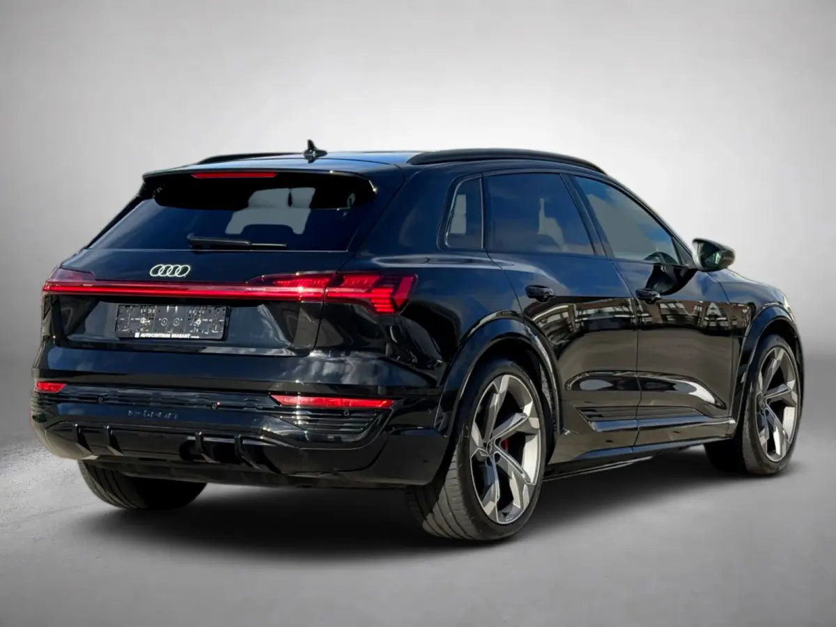SQ8 S quattro 115 kWh(1e Eig, Dealer OnderH, B&O, Luchtvering, Camera, Carplay, StoelV, Automatisch Inparkeren,Etc)