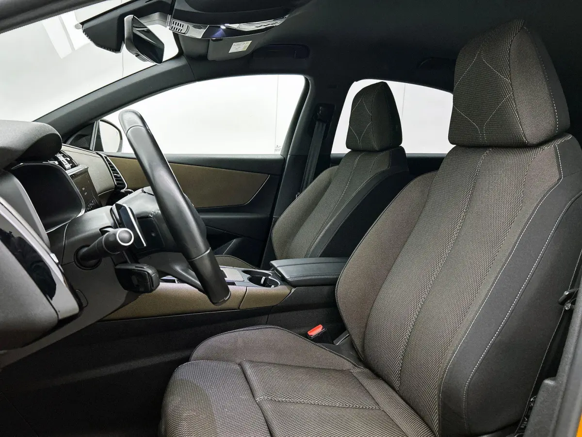 E-Tense 225PK Business CAMERA | VIRTUAL | NAVI & CARPLAY