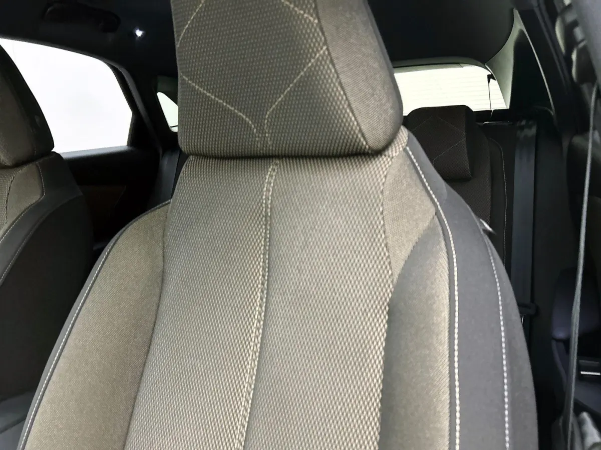 E-Tense 225PK Business CAMERA | VIRTUAL | NAVI & CARPLAY