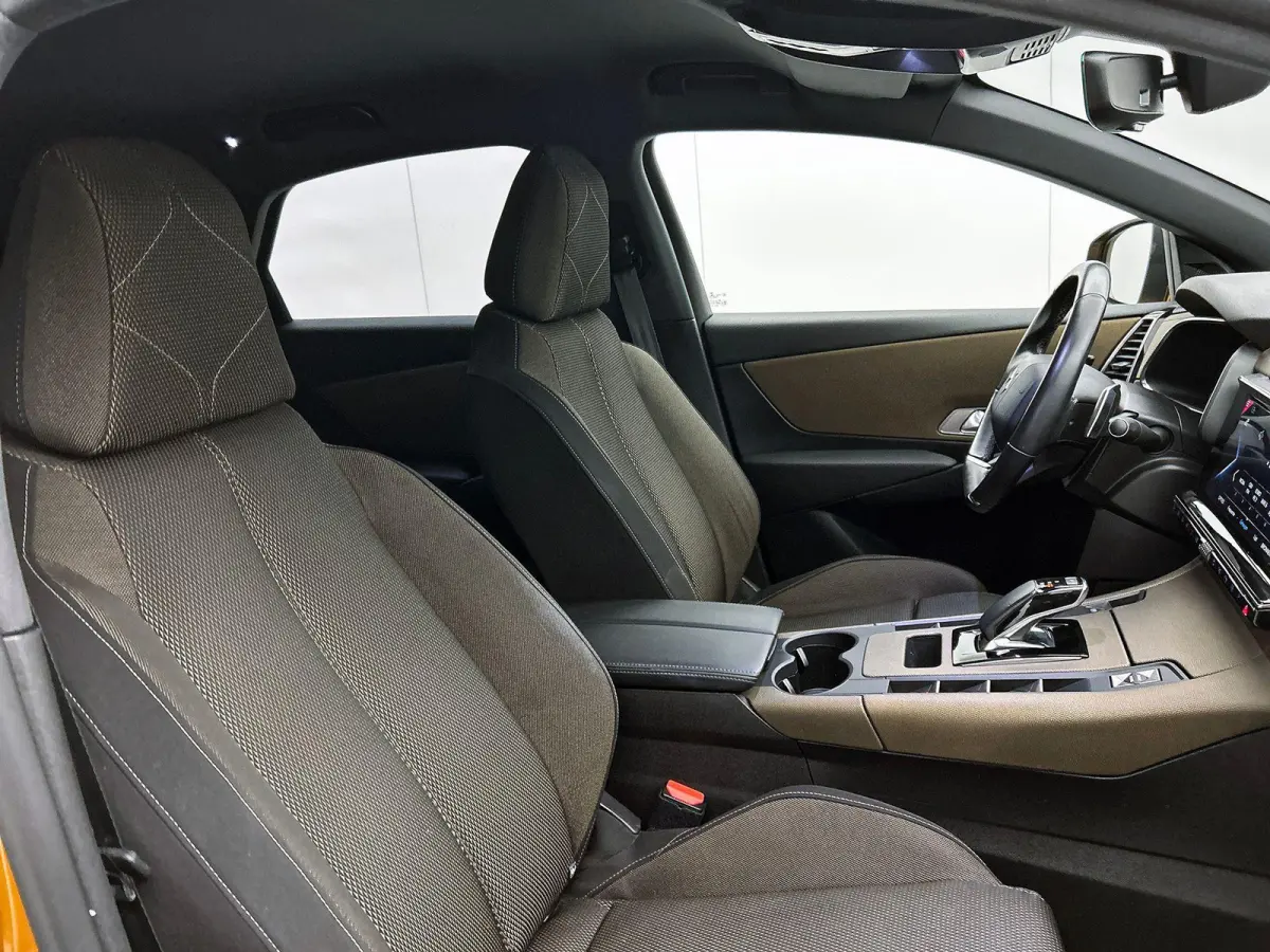 E-Tense 225PK Business CAMERA | VIRTUAL | NAVI & CARPLAY