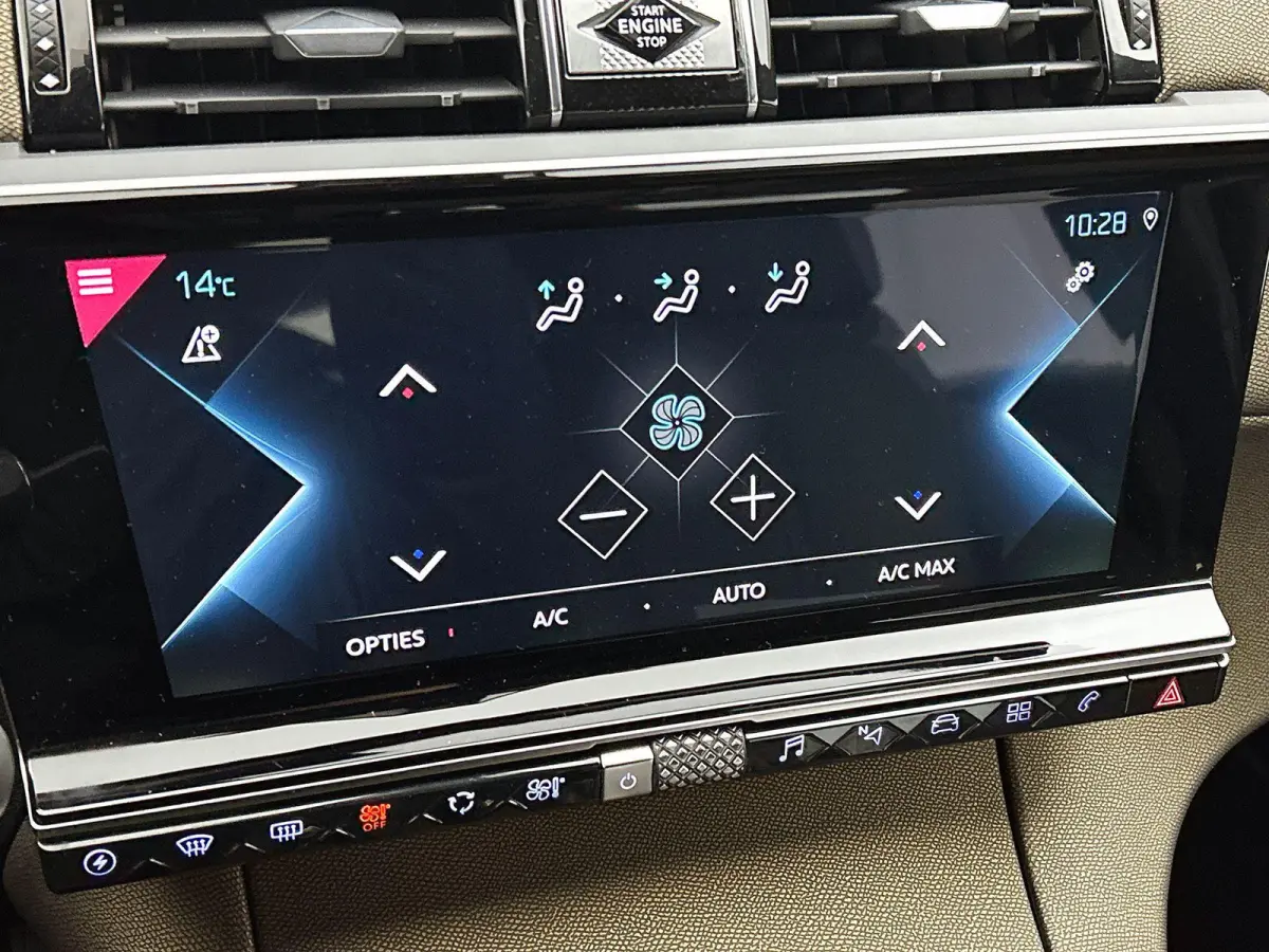 E-Tense 225PK Business CAMERA | VIRTUAL | NAVI & CARPLAY