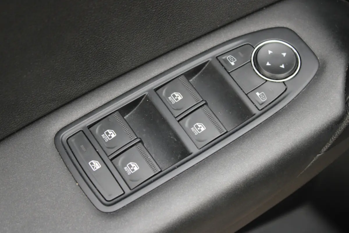 1.6 E-Tech Hybrid 145 ECC,TREKHAAK