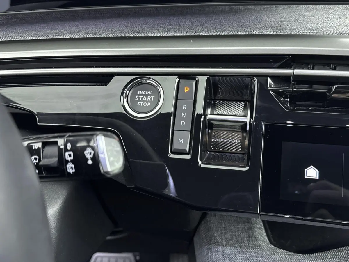 SUV Hybrid 145pk Allure 7p | Adaptieve Cruise Control | Trekhaak | 360 Camera | Dodehoekbewaking