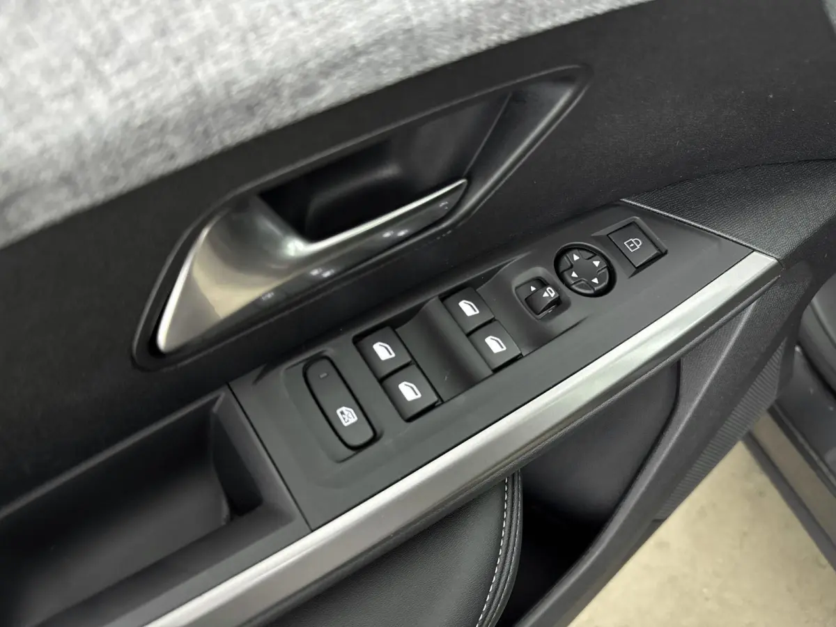 SUV Hybrid 145pk Allure 7p | Adaptieve Cruise Control | Trekhaak | 360 Camera | Dodehoekbewaking