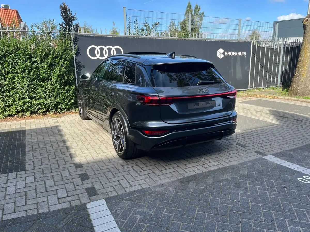 performance 225 kW | Trekhaak | Luchtvering | B&O | Panoramadak | Super sportstoelen | 21 inch |