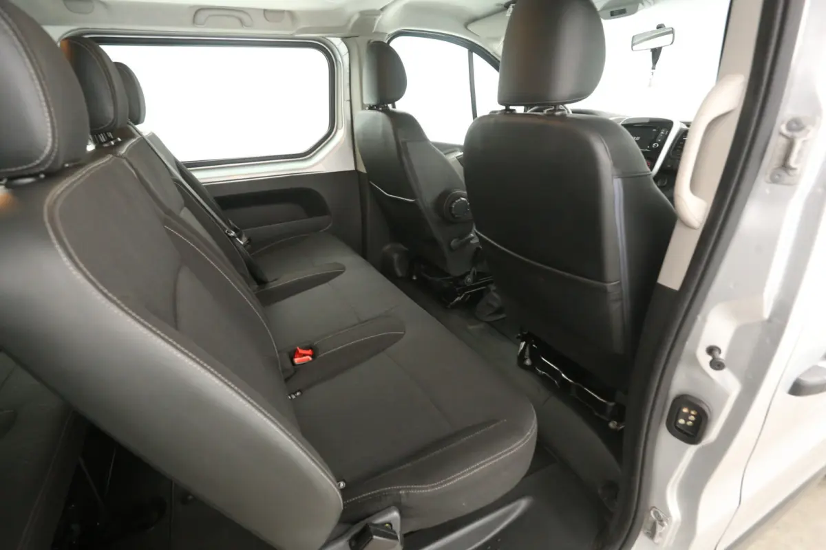 1.6 dCi L2H1 | 8 Zits | Airco | Cruise | Navi | Trekhaak | Parkeersens.