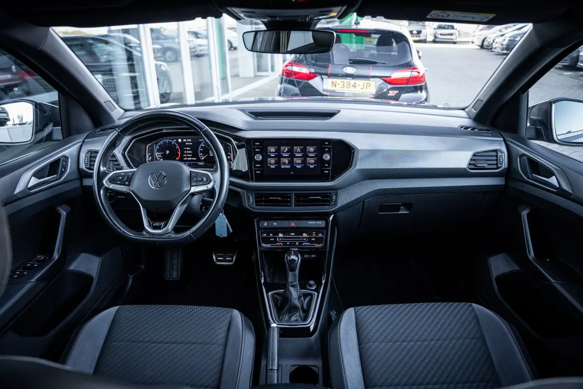 1.0 TSI R-Line | Airco (automatisch) | Cruise control adaptief | LED koplampen