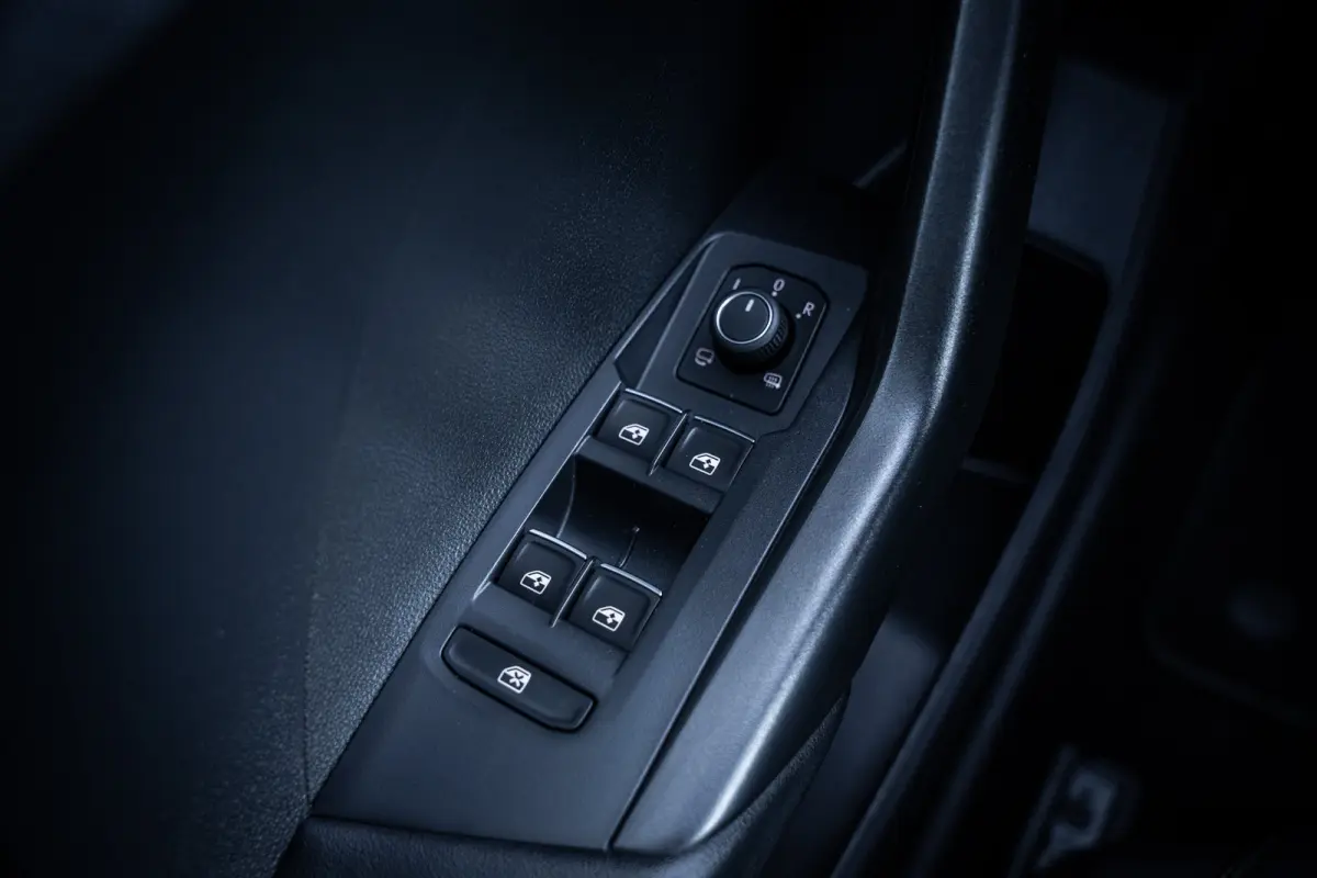 1.0 TSI R-Line | Airco (automatisch) | Cruise control adaptief | LED koplampen