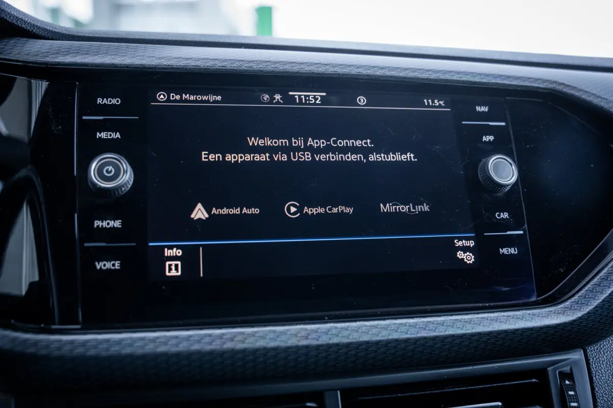 1.0 TSI R-Line | Airco (automatisch) | Cruise control adaptief | LED koplampen