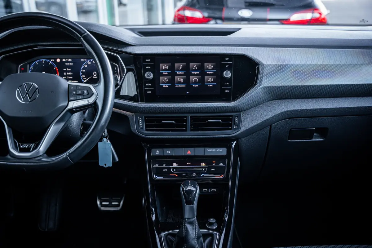 1.0 TSI R-Line | Airco (automatisch) | Cruise control adaptief | LED koplampen