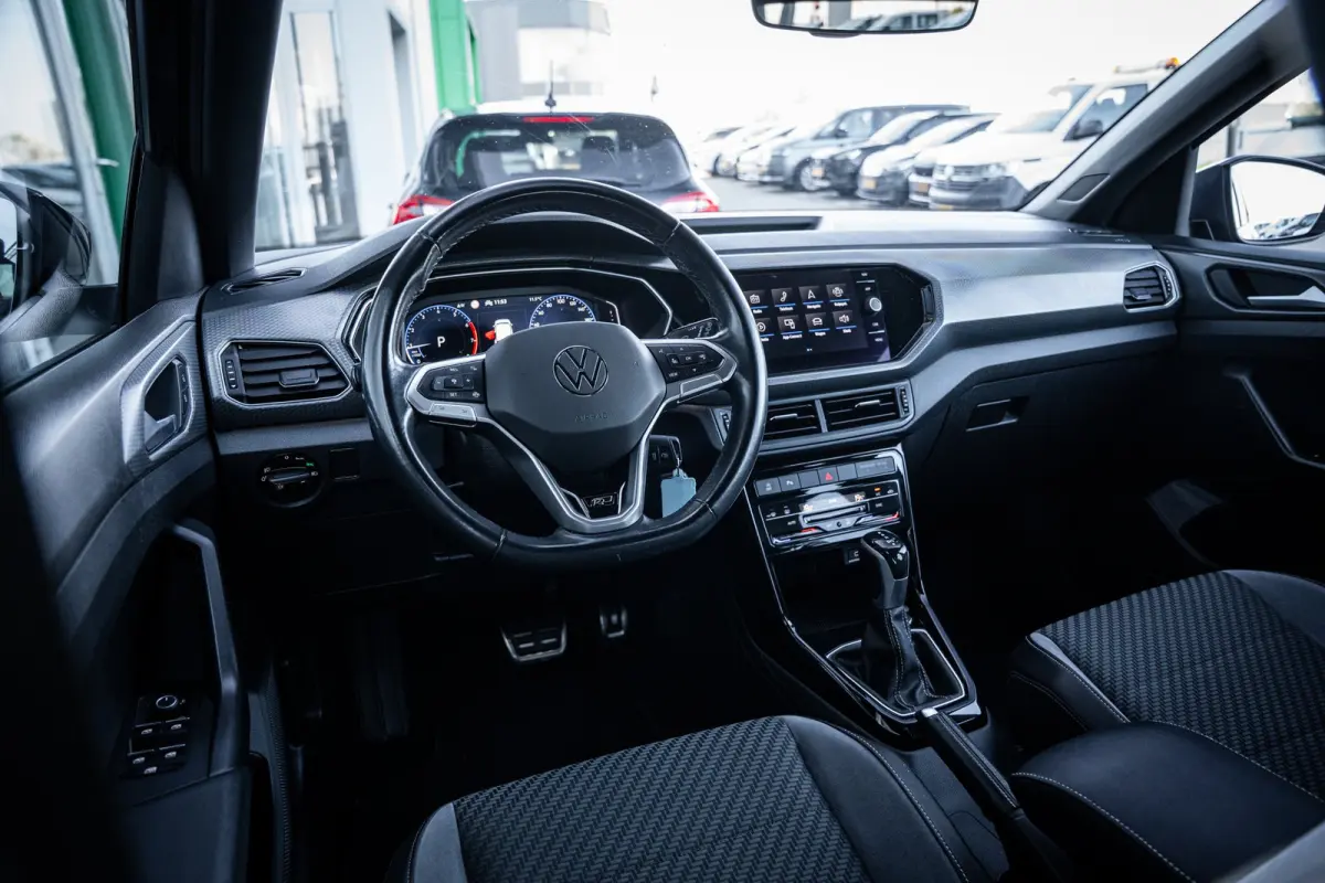 1.0 TSI R-Line | Airco (automatisch) | Cruise control adaptief | LED koplampen