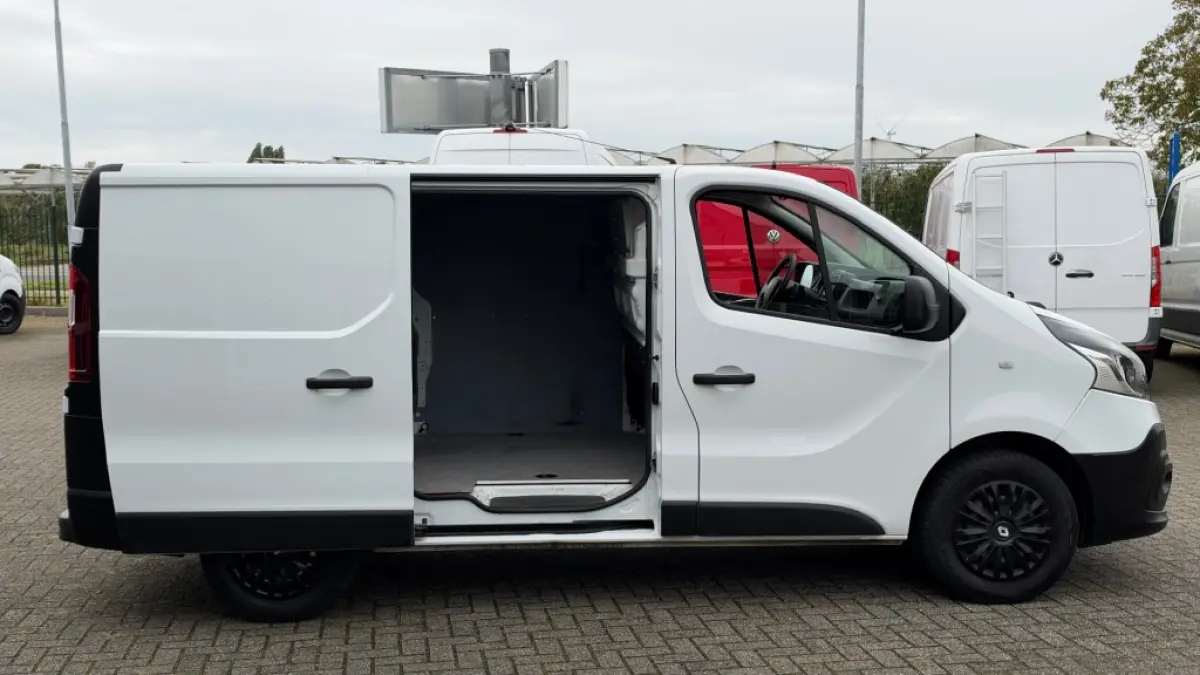 1.6 DCI 70KW 95PK EURO 6 AIRCO/ CRUISE CONTROL/ TREKHAAK/ BIJRIJDERSBANK