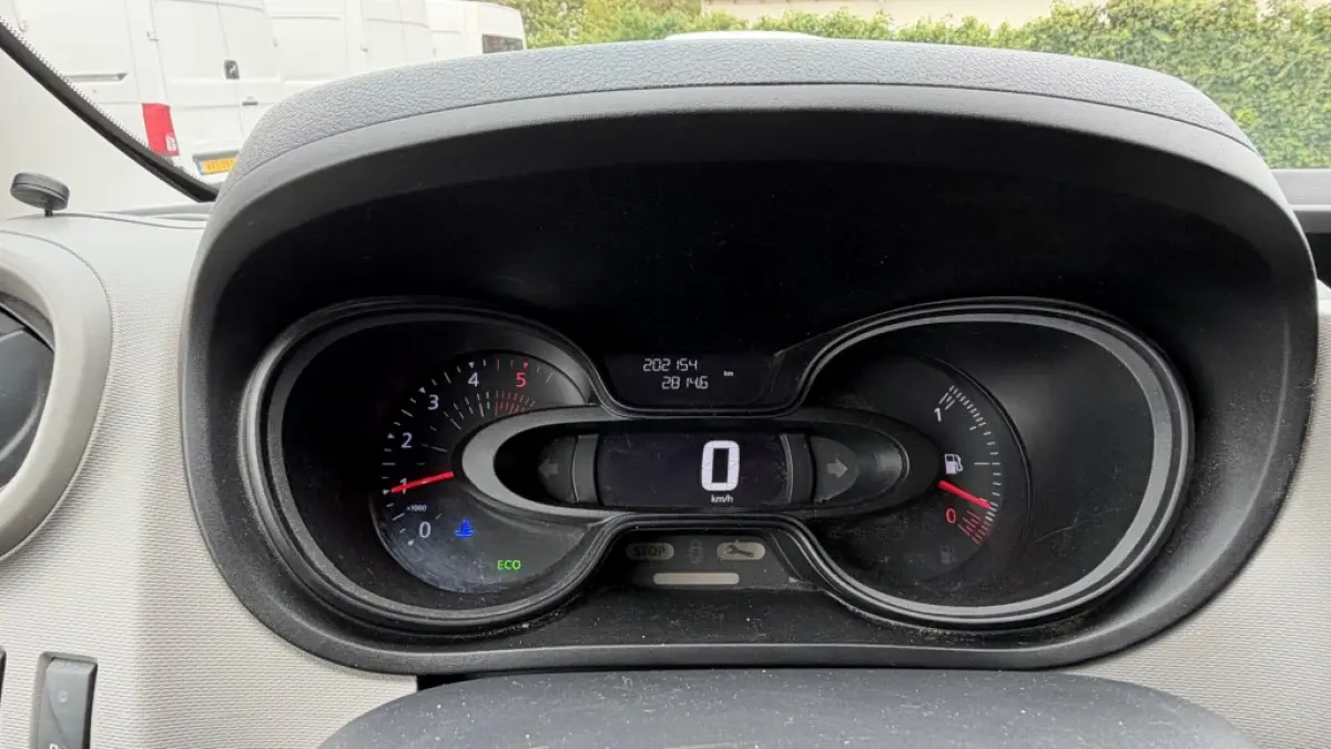 1.6 DCI 70KW 95PK EURO 6 AIRCO/ CRUISE CONTROL/ TREKHAAK/ BIJRIJDERSBANK