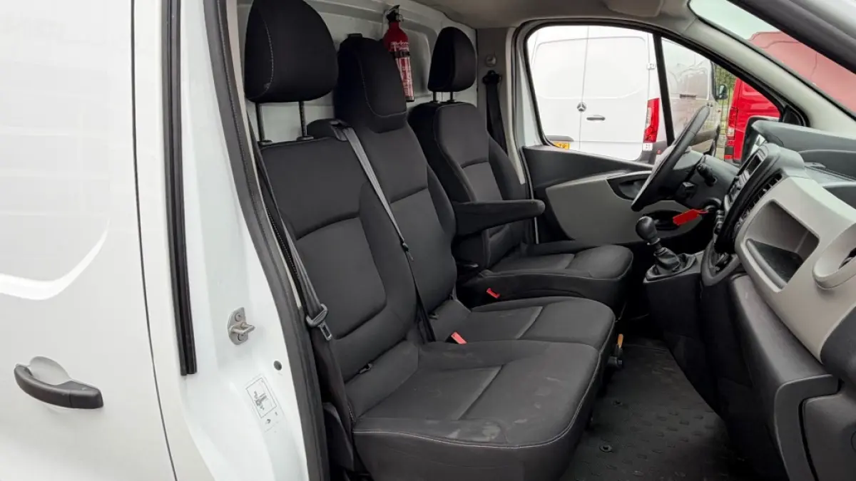 1.6 DCI 70KW 95PK EURO 6 AIRCO/ CRUISE CONTROL/ TREKHAAK/ BIJRIJDERSBANK
