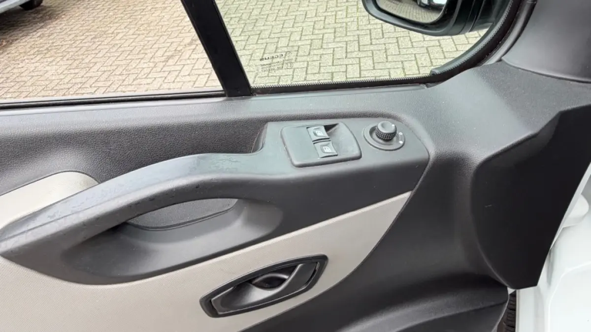 1.6 DCI 70KW 95PK EURO 6 AIRCO/ CRUISE CONTROL/ TREKHAAK/ BIJRIJDERSBANK