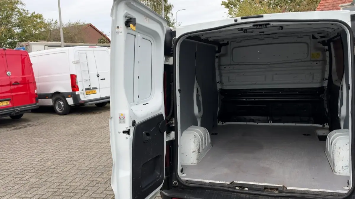 1.6 DCI 70KW 95PK EURO 6 AIRCO/ CRUISE CONTROL/ TREKHAAK/ BIJRIJDERSBANK