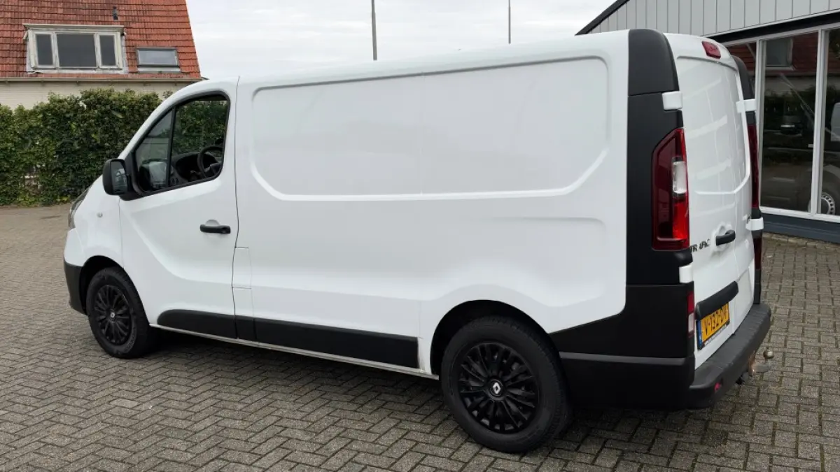 1.6 DCI 70KW 95PK EURO 6 AIRCO/ CRUISE CONTROL/ TREKHAAK/ BIJRIJDERSBANK