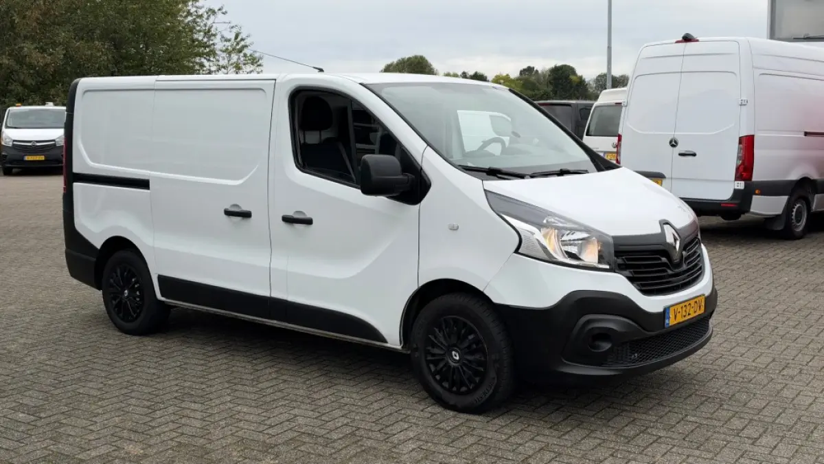 1.6 DCI 70KW 95PK EURO 6 AIRCO/ CRUISE CONTROL/ TREKHAAK/ BIJRIJDERSBANK