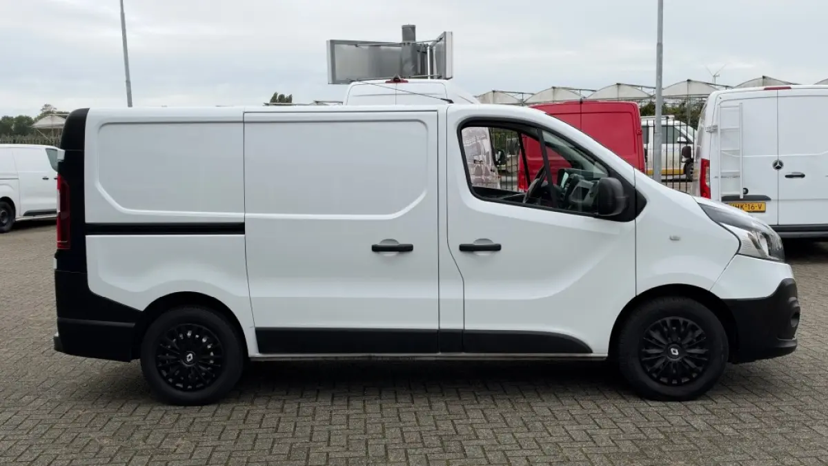 1.6 DCI 70KW 95PK EURO 6 AIRCO/ CRUISE CONTROL/ TREKHAAK/ BIJRIJDERSBANK
