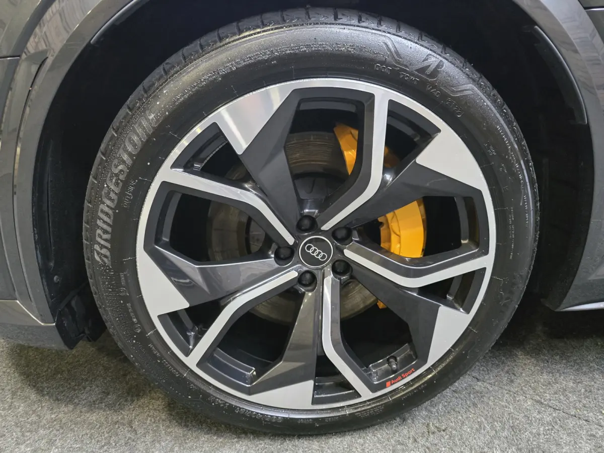 S quattro 503PK! S edition 95 kWh Pano ACC Trekhaak 360 BlackPack Keyless 21"LM