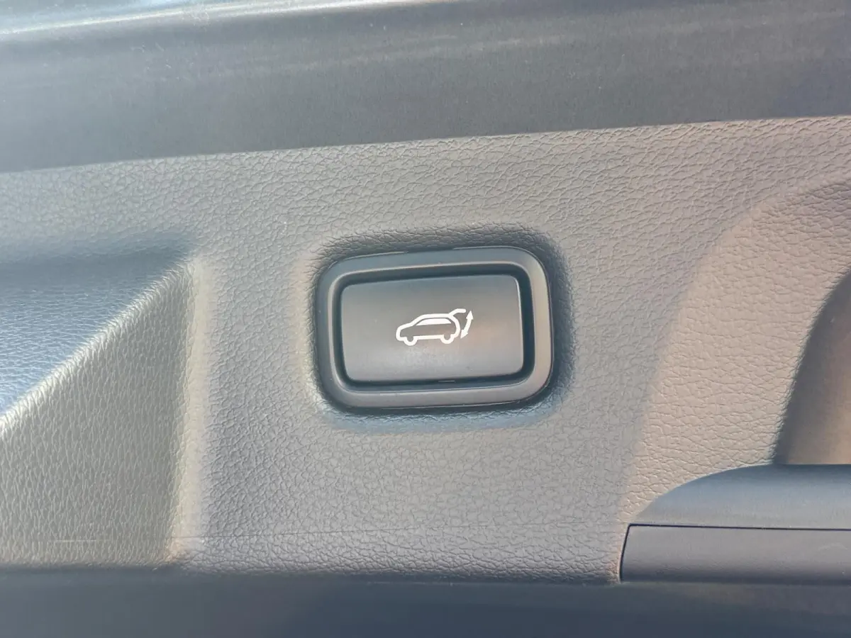 1.0i Turbo GT-Line 120 PK | Cruise Control | Climate & cruise control | Panoramadak | Stoel & stuurverwarming | Elektrische Kofferbak | Navigatie | Apple Carplay/Android Auto | Fabrieksgaran