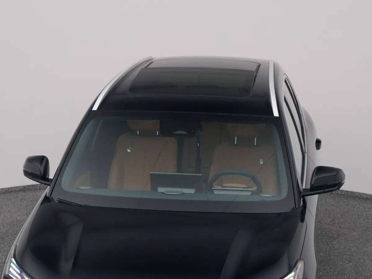 NEW | 1.5 Max+ | BRUIN LEDER | 136 KM ELEKTRISCH | PANO | HUD | ADAPTIVE | STOEL- EN STUURVERW. + VENT. + MASSAGE