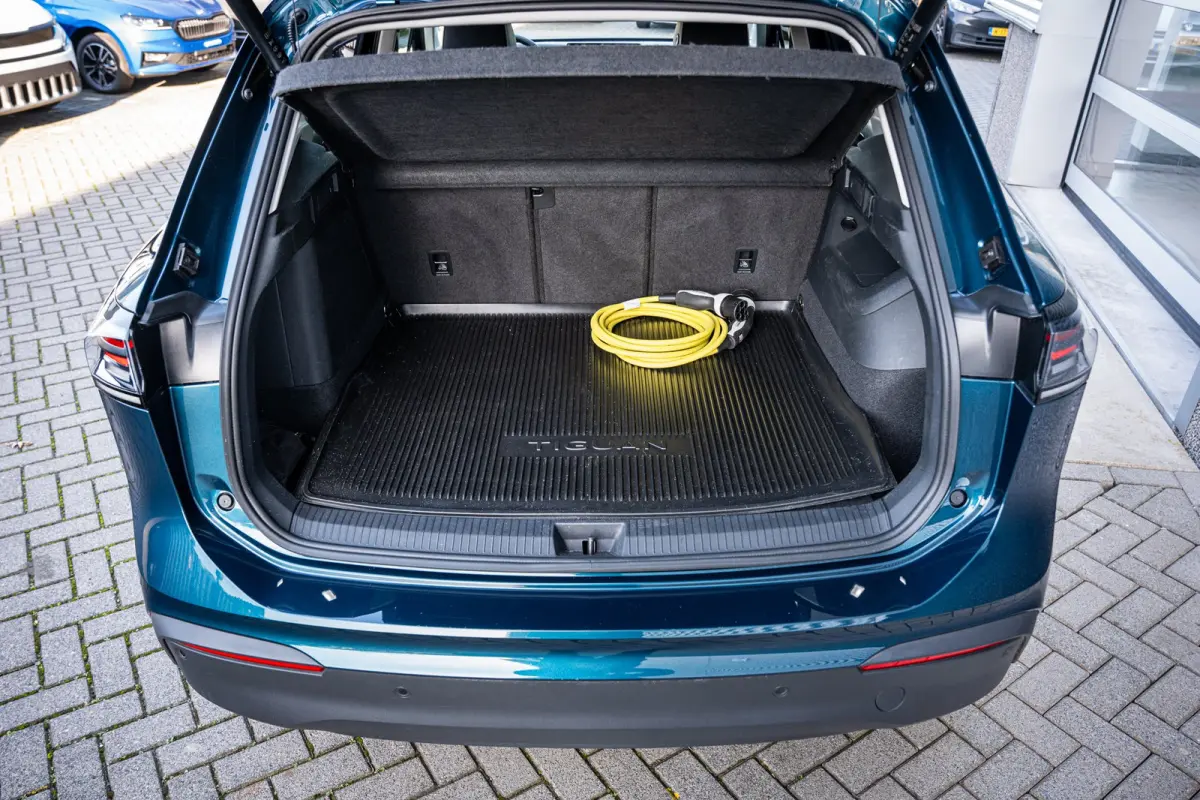 1.5 eHybrid Life Edition | Achteruitrijcamera | Elektrisch bedienbare achterklep met sensorsturing | Parkeersensor achter