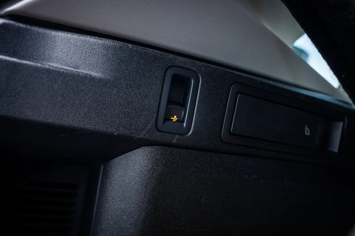 1.5 eHybrid Life Edition | Achteruitrijcamera | Elektrisch bedienbare achterklep met sensorsturing | Parkeersensor achter