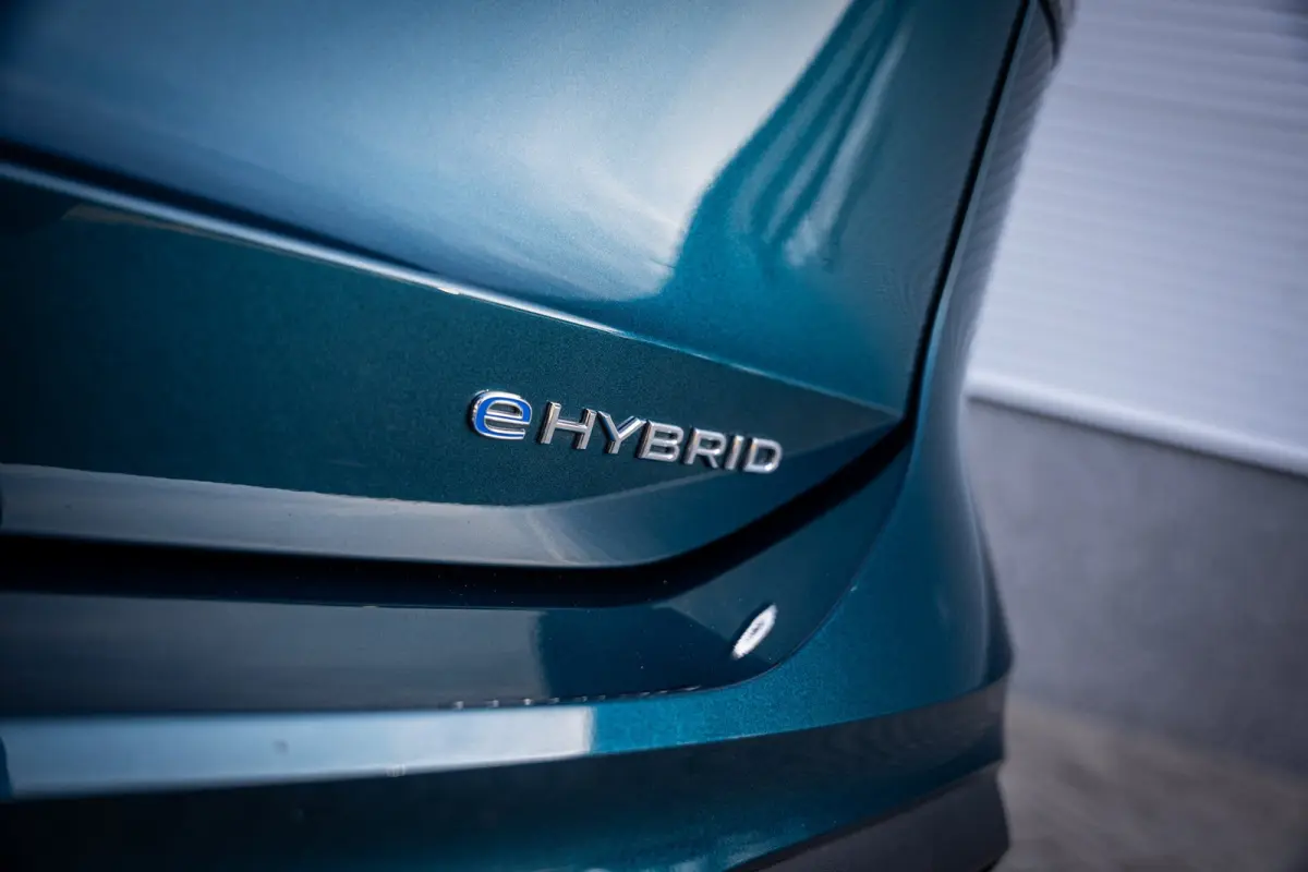 1.5 eHybrid Life Edition | Achteruitrijcamera | Elektrisch bedienbare achterklep met sensorsturing | Parkeersensor achter