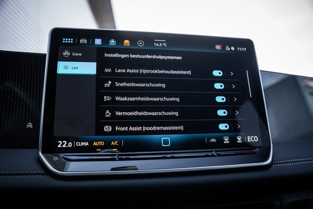 1.5 eHybrid Life Edition | Achteruitrijcamera | Elektrisch bedienbare achterklep met sensorsturing | Parkeersensor achter
