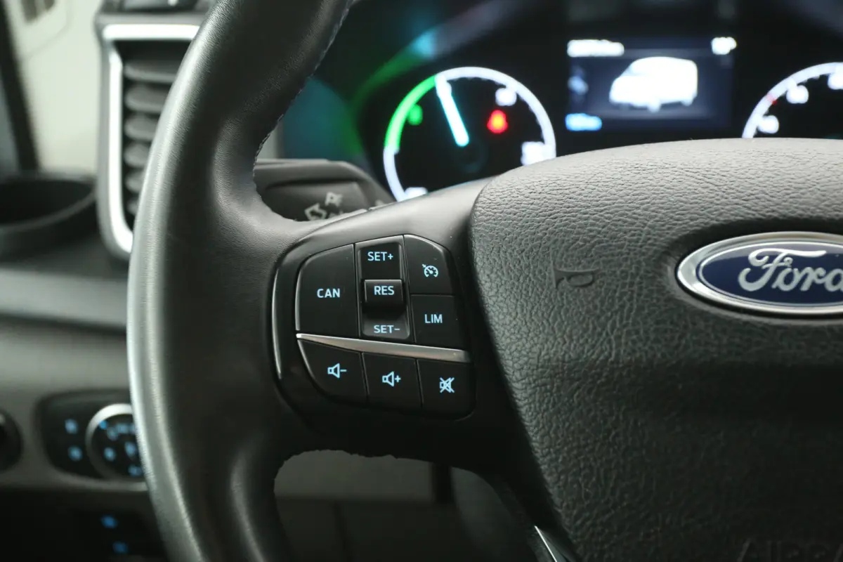 68 kWh L3H3 | Snelladen | SOH 97% | Clima | Cruise | Camera | 3 Zits | Carplay