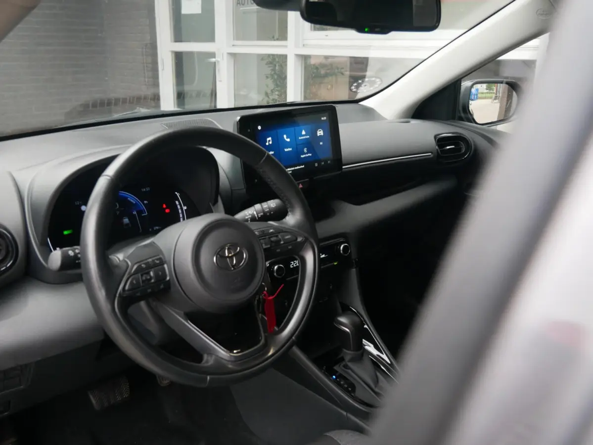 1.5 Hybrid Dynamic Dealer onderhouden| ACC