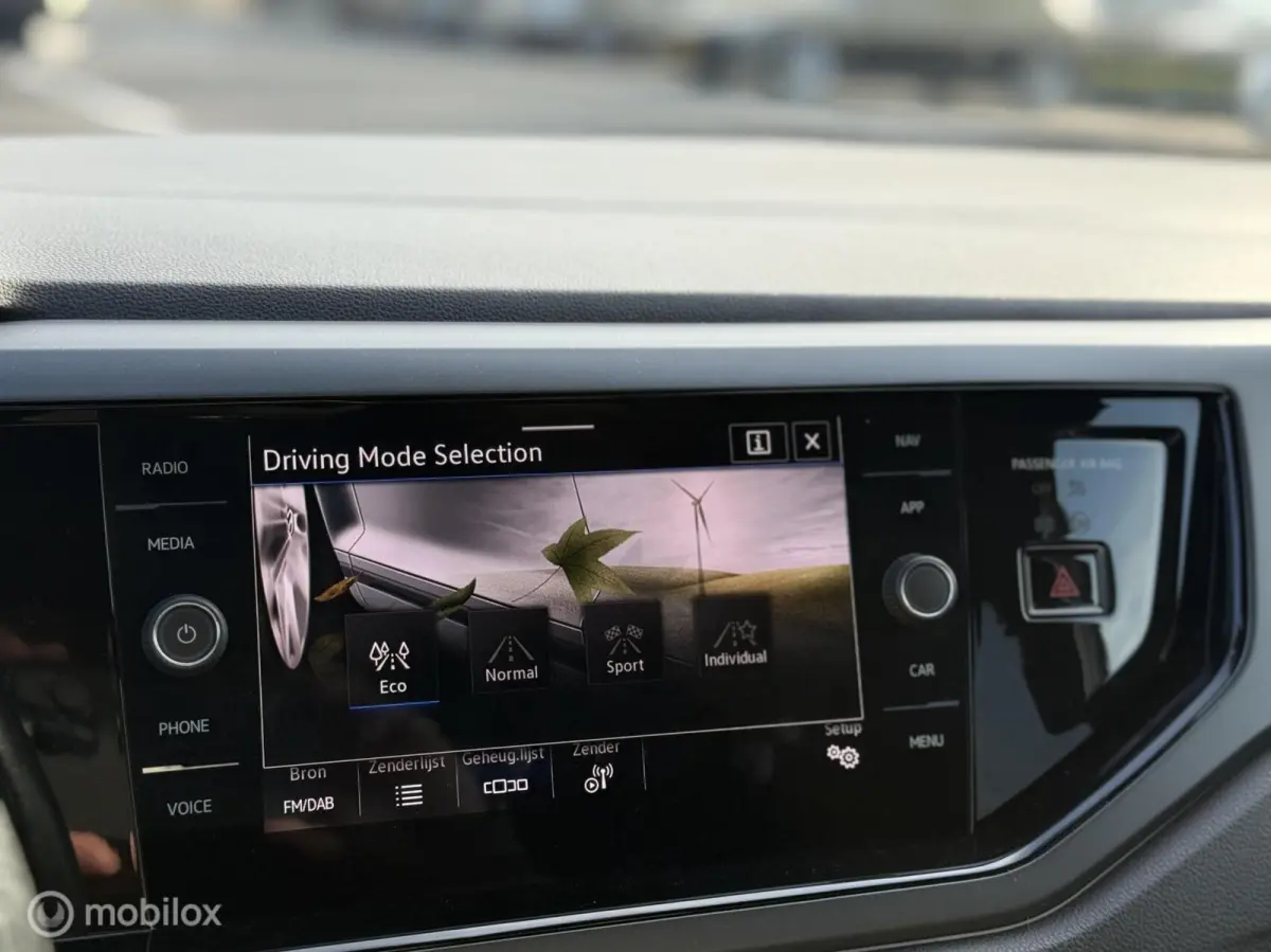 1.0 TSI R-Line PANO|IQLIGHT|CAMERA|KEYLESS|
