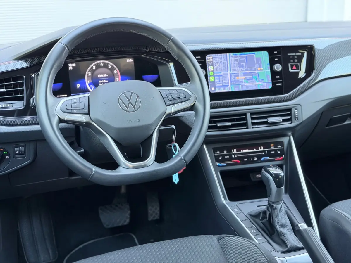 1.0 TSI Life Business AppleCarPlay/Acc