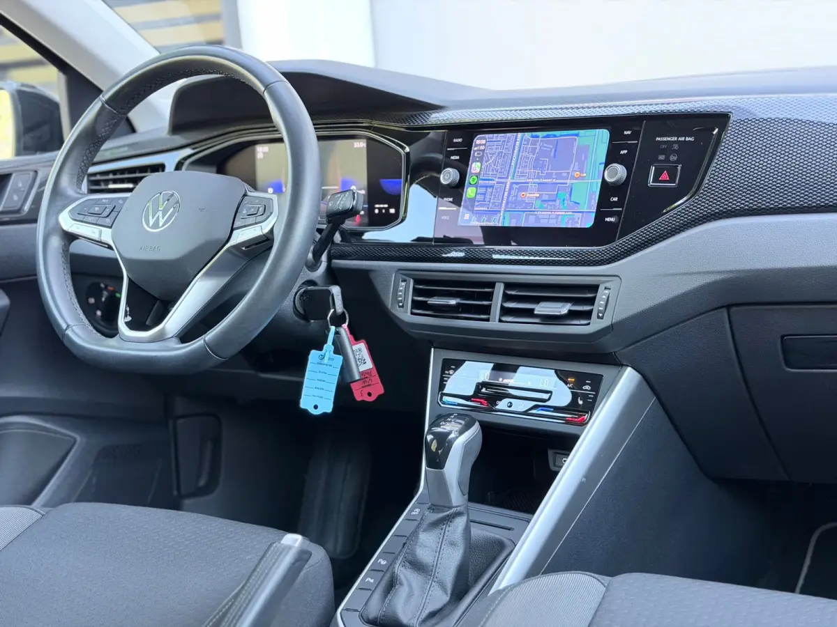 1.0 TSI Life Business AppleCarPlay/Acc