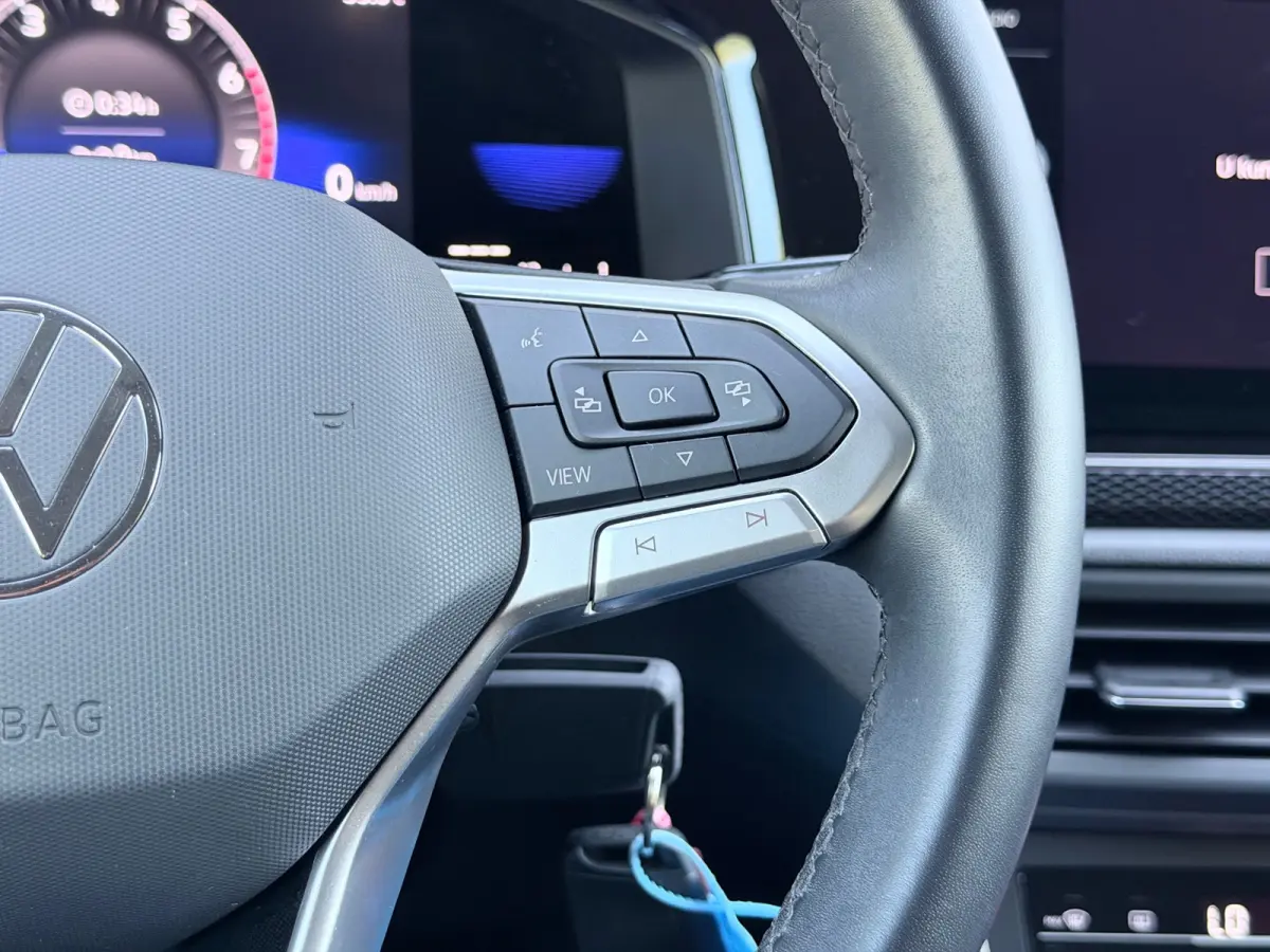 1.0 TSI Life Business AppleCarPlay/Acc