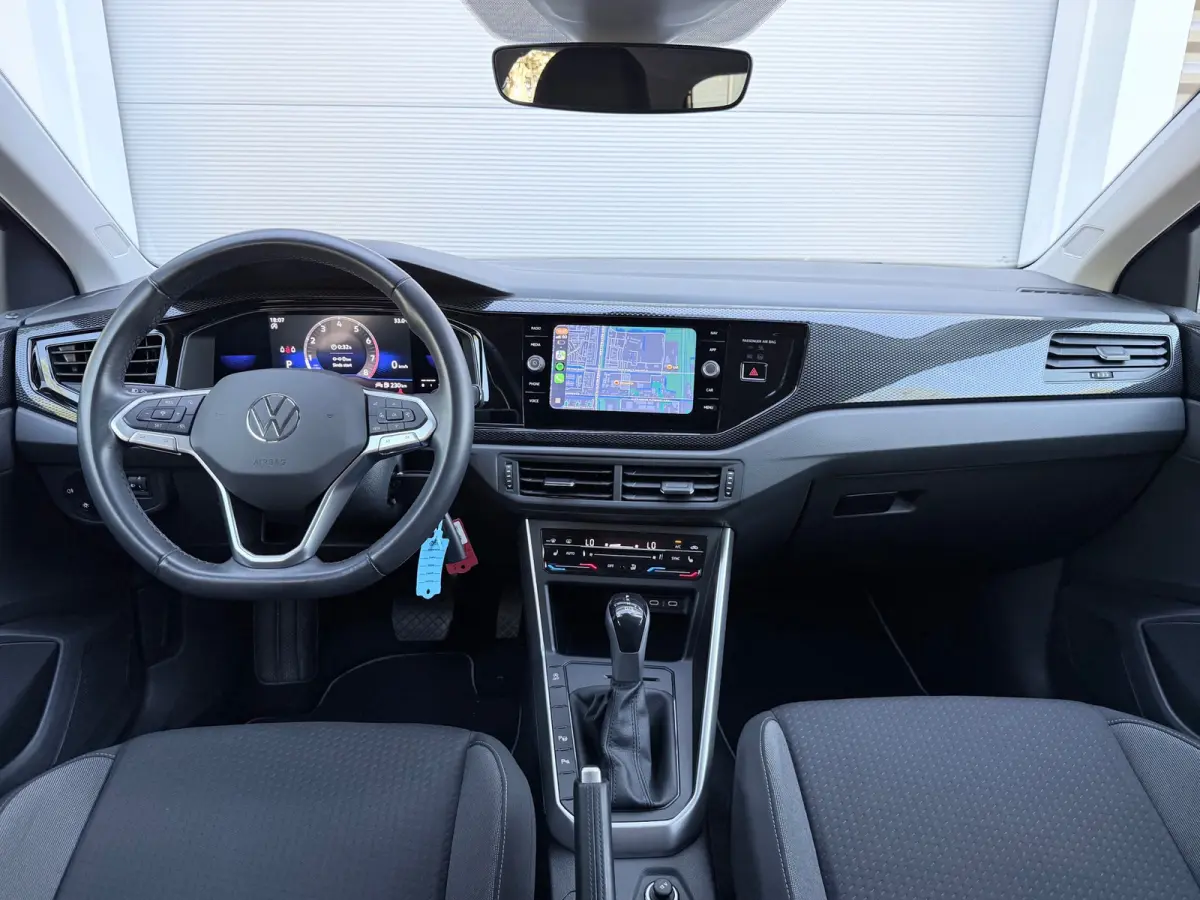1.0 TSI Life Business AppleCarPlay/Acc